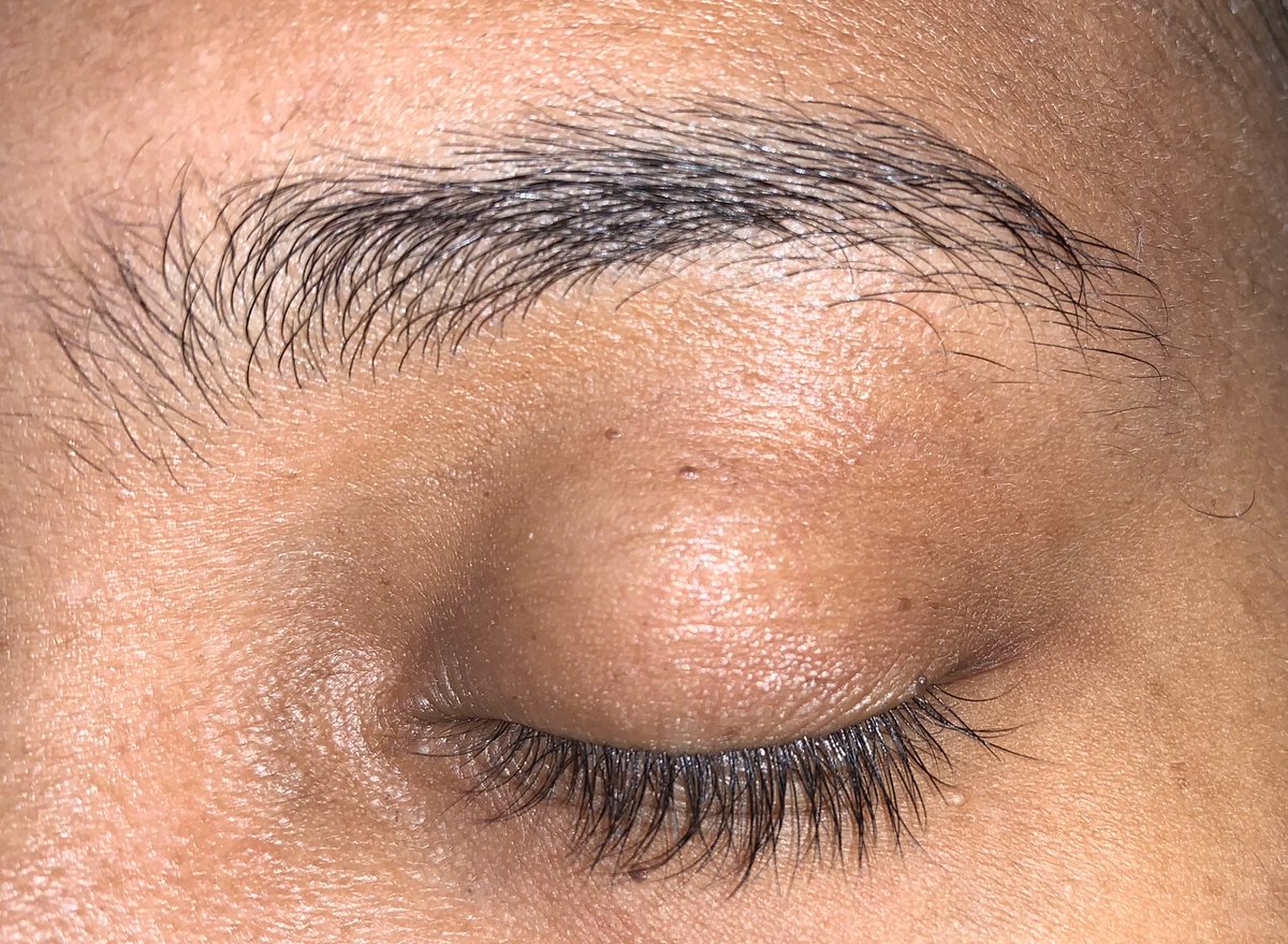 SmhWax's tweet photo. Brow wax and tint before/after. No concealer or pencils used after initial tint. #bombbrows #thickbrows #fluffy #melanin #houston #esthetician help me by reposting and tagging my work! Love ya! https://t.co/QroNsP6TXN