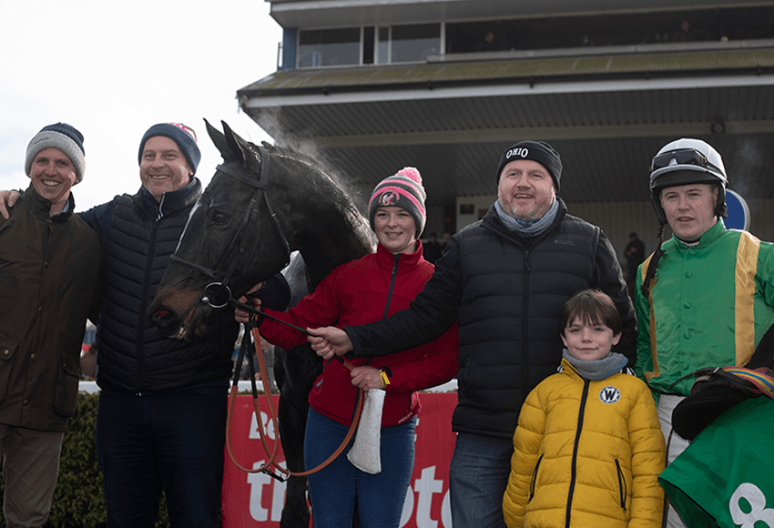 HRIRacing's tweet photo. .@luke_dempsey had two wins at the weekend, impressive victories on board Surin for @gelliott_racing and Theatre World for @rosullivan82. 😎
Bringing Dempsey’s tally to 1️⃣ 1️⃣ for the season.
#WeekendTakeaways
https://t.co/roWtncfF8S https://t.co/WWzQn3JsG8