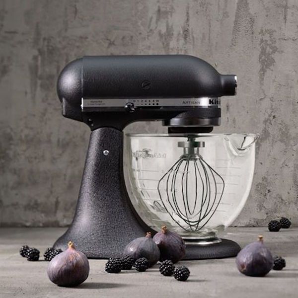 chance Fordeling Dodge Leaf {growing} on Twitter: "I have a KitchenAid stand mixer just like this  in cast iron black, its name is Königstiger, in honor of a certain redhead  who just loves to mix