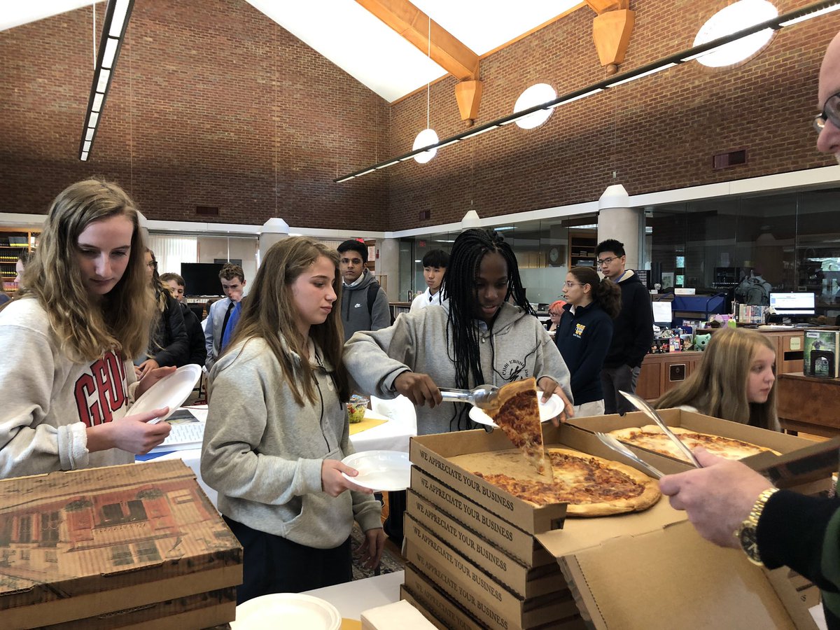 tabethasullens's tweet photo. Serving up some pizza on Shadow Day with some of my favorite colleagues and friends. Happy birthday, Sawney. #177 #webb150 #middleschooltransitiontoupperschool https://t.co/5VQWqVuZW6