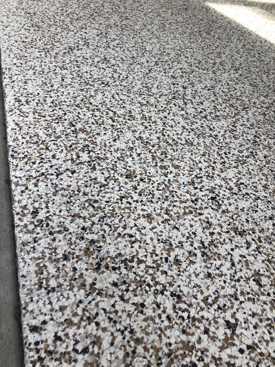 DecoConcDesign's tweet image. Full flake floors! Durable and beautiful! 843.670.7787 for your free estimate today!