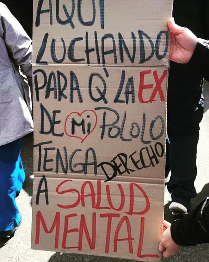 CbruJja's tweet photo. veo el cártel. y digo ..porque chucha no se me ocurrio a mi .!! 🤣🤣🤣 Dedicado ..... #BuenLunes #FelizInicioDeSemana #ChileNoSeRinde #fostra #ChileDespierta #ChileDesperto https://t.co/1w8h3YGhSV