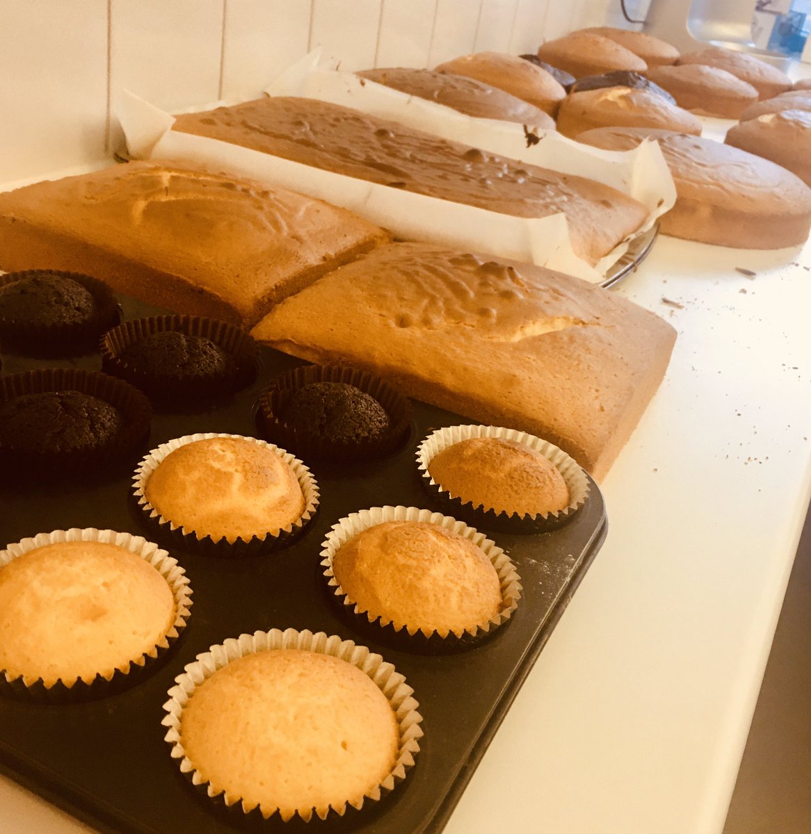 Baking day <a href="/CakeBoutique3/">The Cake Boutique</a> 😁🎂🎂🎂 @CSMBakerySols <a href="/BAKONorthern/">BAKO Northern</a>