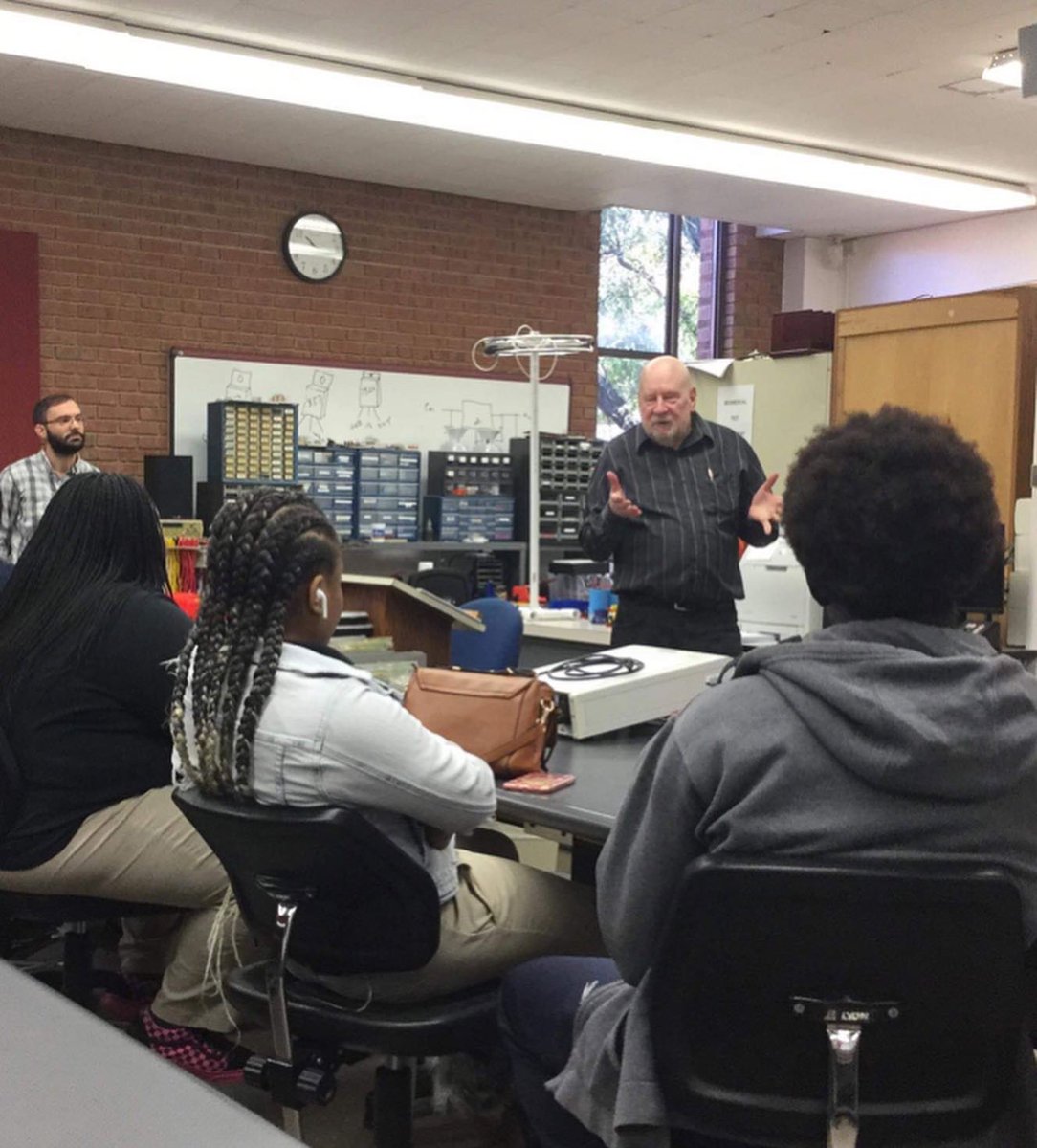 wustl_cac's tweet photo. "I get to lift students higher and help them with their dreams and achievements. I have become the type of resource I sought after in high school, and I get to work with demographics that resonate with me. I can honestly say I love my job—every moment, every challenge." -Mx. Kirk https://t.co/CO6R9BKYNP