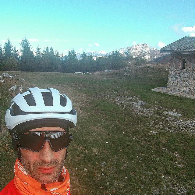 IlMandoFishing's tweet photo. Top of #cornizzolo climb.
Amazing view of #cornidicanzo behinde me.
#oakleybike #climb #amazing #mountainbike #mtb #bike #mtblife #mountainbiking #cycling #instamtb #bicycle #nature #ride #cyclinglife #mtbfreeride #mountain #bikelife #bikeporn #mtblove… https://t.co/kBTmYyBX7h https://t.co/8bL5LgJgId