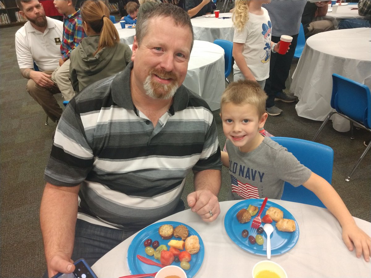 #veteransday #teambce #wearegcisd #veterans reception and assembly today ....thank you vets for serving our country! #usarmy #army #thankavet