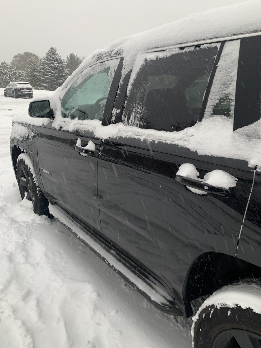 KimHunault's tweet photo. Our principal &amp; secretary scraped cars for the entire parking lot before doing their own and finally heading home themselves!  This, of course, is after taking care of 400+ students and 20+ teachers all day! #WeAreFenton #OtherPeopleMatter #Leadership @FentonSchools @SRPrincipal https://t.co/dTQlCndCxZ