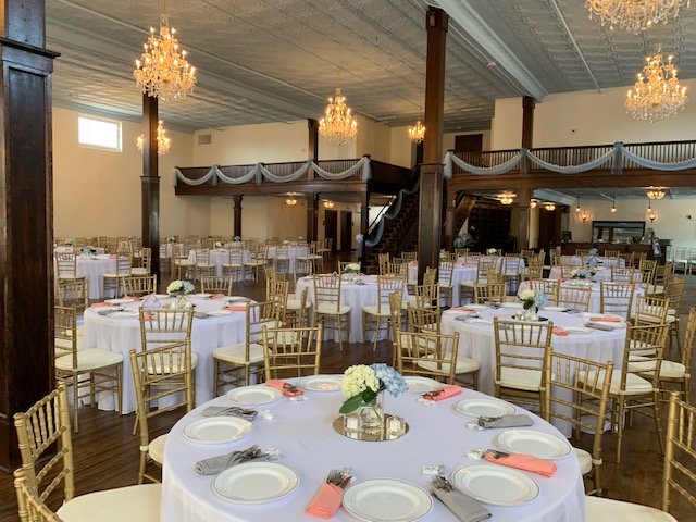StameyStore's tweet photo. Happy 6th Month Anniversary on November 25th to Haley and Daniel Allen. #weddingwire #theknot #ncweddingvenue https://t.co/IjOwvOWoox