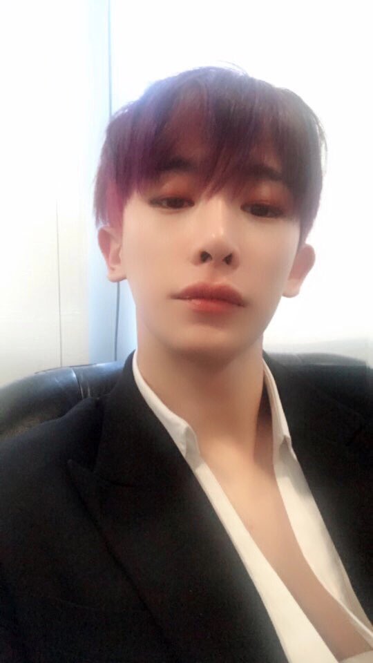 호석아 원호야 맛점해~! 🐰💙날 쌀쌀하니까 따뜻하게 입고다녀!! 감기 걸리면 안되니까 목 따뜻하게 하고🥺먹고 디저트 다듬어🐰💙#원호야사랑해
#ForMonstaX7 #MonstaXis7
#우리가_역사를_만들거야 #멈추지_않길_나_약속할게