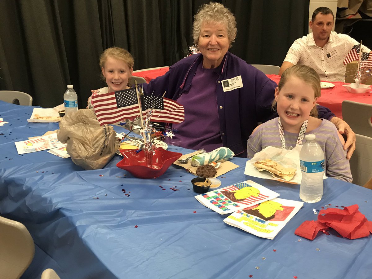 JAVitovsky_Elem's tweet image. We ❤️our Veterans @JAVitovsky_Elem !!