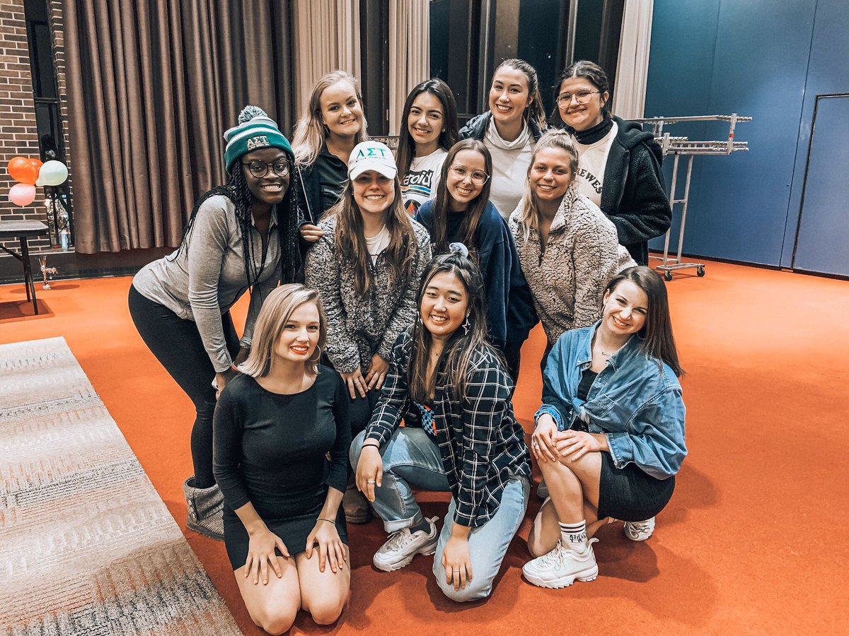UICAlphaTau's tweet photo. Thank you to the ladies of @dphieuic for inviting us to participate in this years Deepher Dudes!! 👑 https://t.co/9dbqsaVpO7