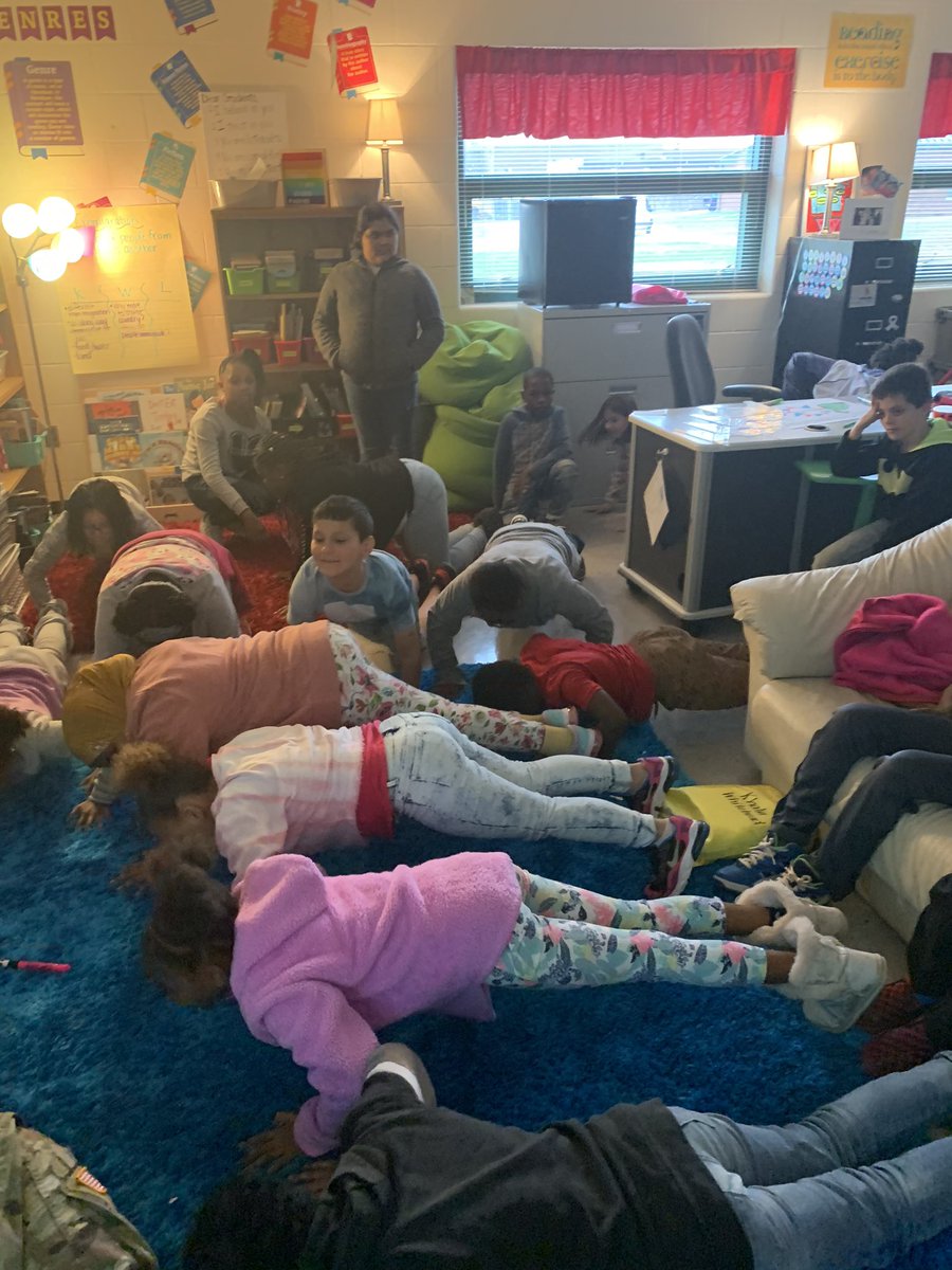 SpitlerMrs's tweet image. Huge shout out and thank you to SRC Jose Lopez for coming to our classroom to educate our students on the military, teach them the importance of discipline and education and also how to do a push-up!! The kids loved it.#veteransday2019 #thankavet #JacobElementary #jaguarstrides