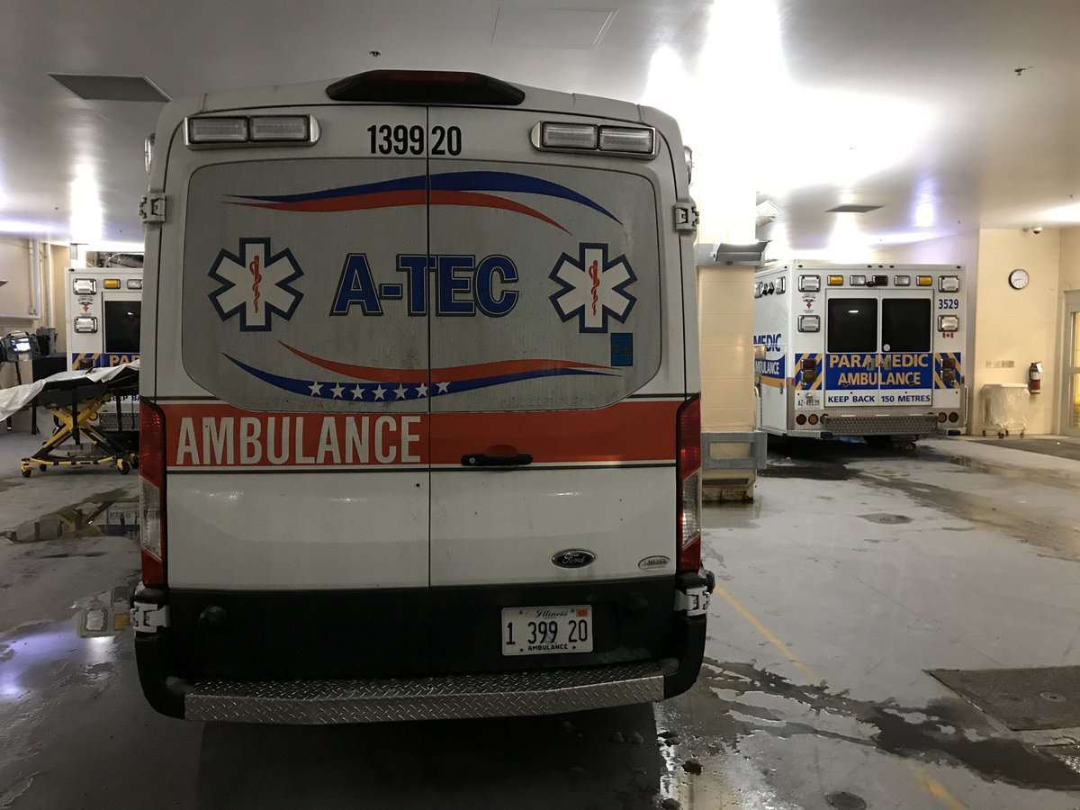 Opseulocal303's tweet image. we just had a crew from #Chicago show up at RVH on a repatriation transfer. it was supposed to take them 7.5hrs &amp;amp; it took them 15hrs through snowstorms the whole way! We wish them safe travels home &amp;amp; hope they are going to get a decent nights sleep before they head back #h&amp;amp;s