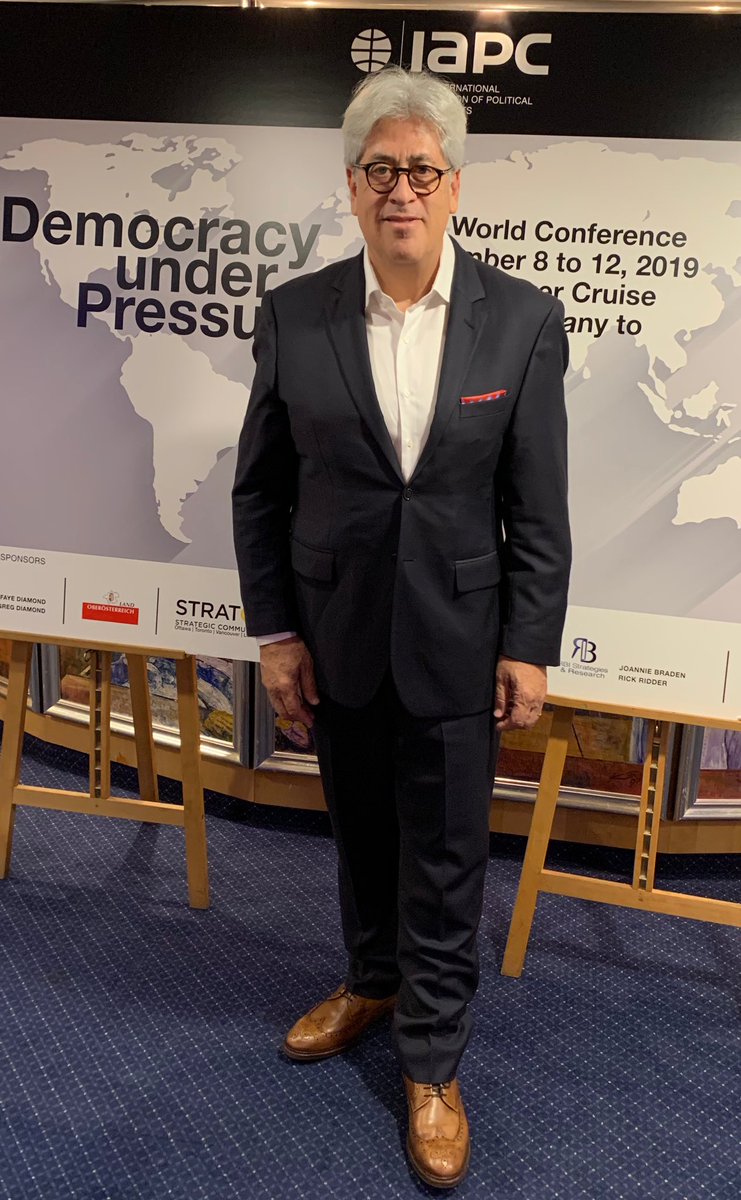 Orgulloso de haber sido elegido presidente de la Asociación Internacional de Consultores Politicos IAPC, fundada hace 52 años, conformada por consultores de todos los continentes del planeta. <a href="/AlacopLatam/">ALaCoP</a> <a href="/CumbreCP/">CumbreCP</a>