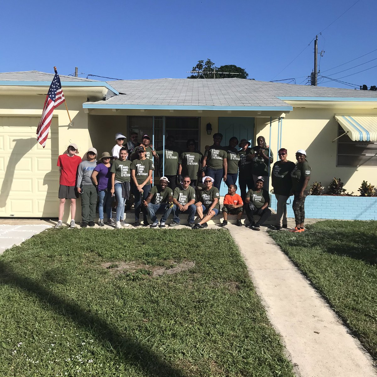 nadeneroseHD's tweet photo. Over 250 #teamdepot associates across #southflo showed up and make #veterans day 2019 meaningful. Numerous veteran’s homes and and an American Legions building had facelift and were made a safer home. @HomeDepotFound @RubenRo48457043 @NargisRamasami https://t.co/t3MW6z4qGW