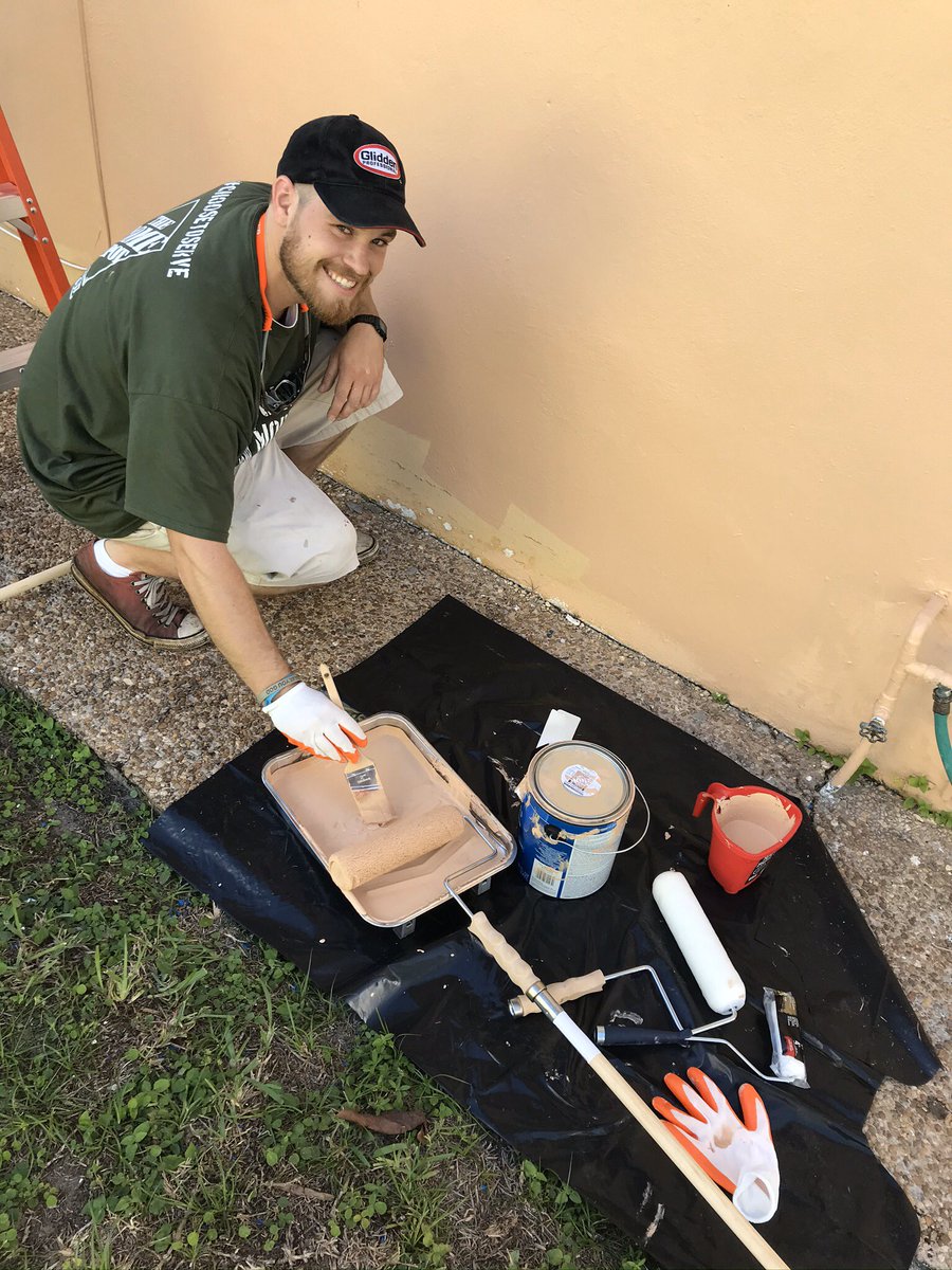 nadeneroseHD's tweet photo. Over 250 #teamdepot associates across #southflo showed up and make #veterans day 2019 meaningful. Numerous veteran’s homes and and an American Legions building had facelift and were made a safer home. @HomeDepotFound @RubenRo48457043 @NargisRamasami https://t.co/t3MW6z4qGW