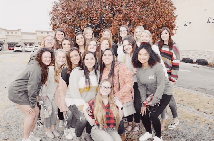 LCU_kappa's tweet photo. we love you pc ‘20!!!!!!!!🤩🤩🤩 https://t.co/fwXGDsz3vm