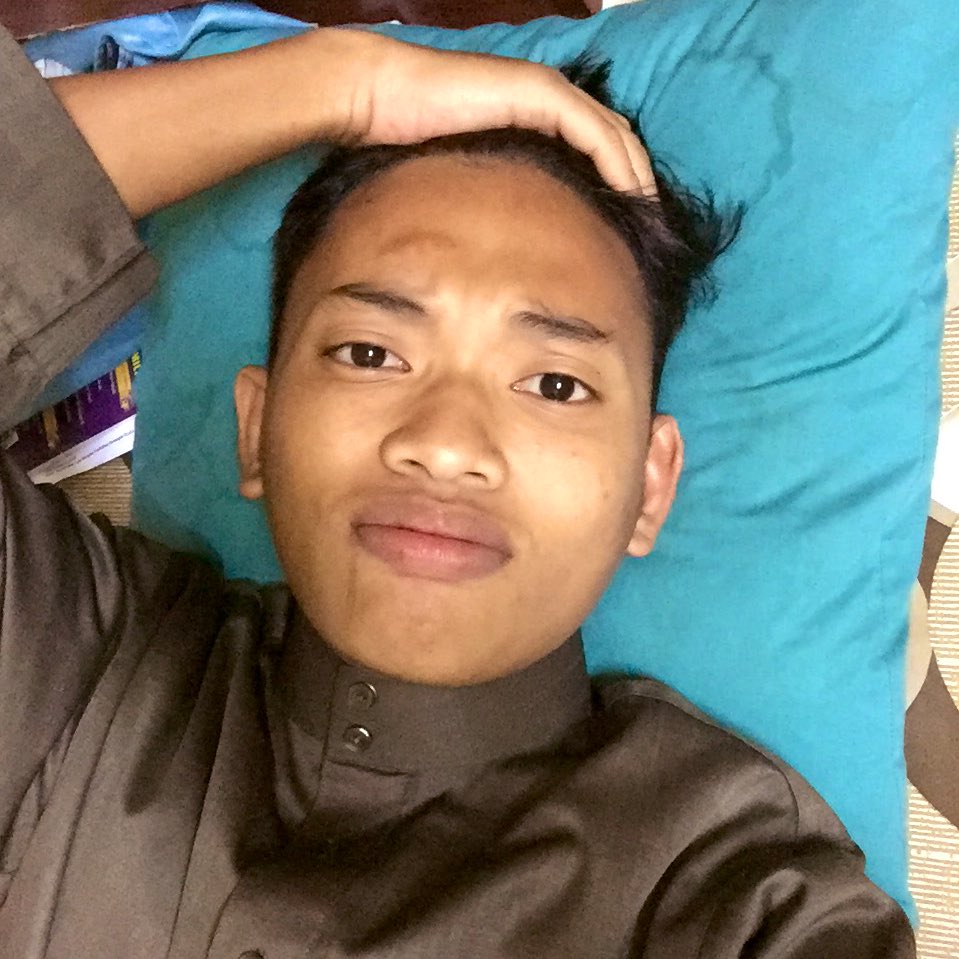 fizzdnz's tweet photo. takpernah di buat org tak tido langsung satu hari lah . bapak dia kepala aku. berpusing pikirkan psi dari semalam sumpah habis psi takkan aku lihat lagi subjek tu #kepalapusing #bolehmampus https://t.co/VEVHLbXj5i