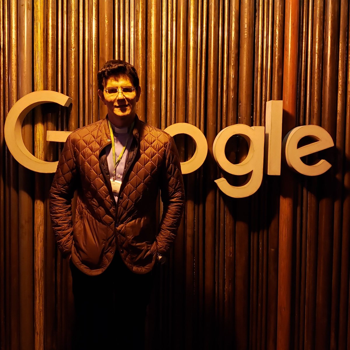padremanzotti's tweet photo. Cada vez mais quero conhecer sobre as plataformas digitais. Hoje foi dia de reunião no Google. Fui aprender um pouco mais sobre o YouTube e já vou avisando: vem novidades por aí. Se inscreve no canal e participe deste novo momento. É #TempodeInovar https://t.co/QikSfxsgBv