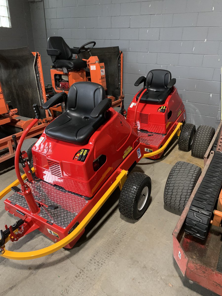 Beginning to be an early Christmas!! New fleet started to get dropped off today 😎#johndeeregolf #trueturfrollers #buffaloturbineblowers #dormienetwork