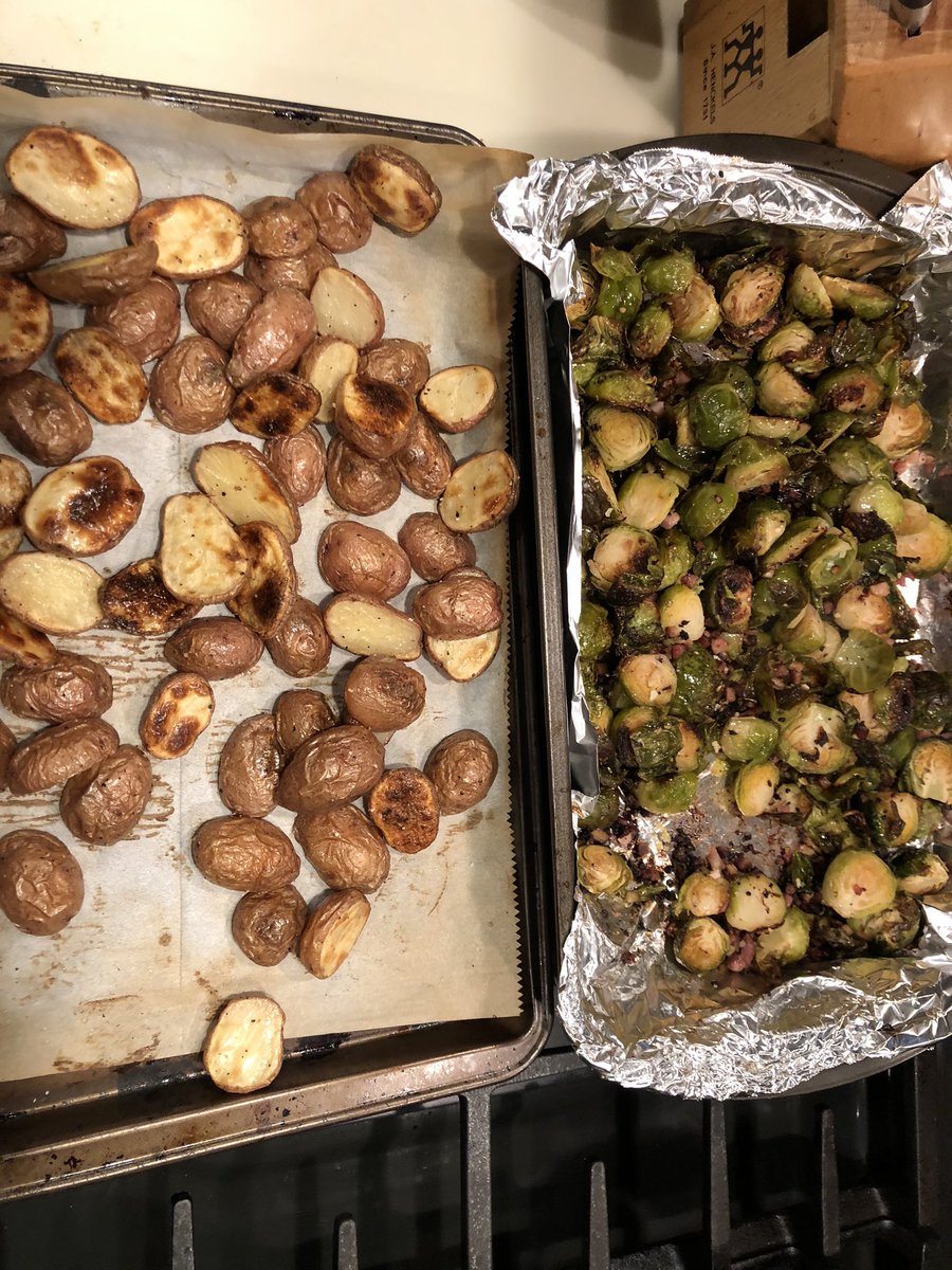 Yum 😋 #brusselssprouts #redpotatoes #delish #sidedishes #roastedveggies #thanksgivingideas