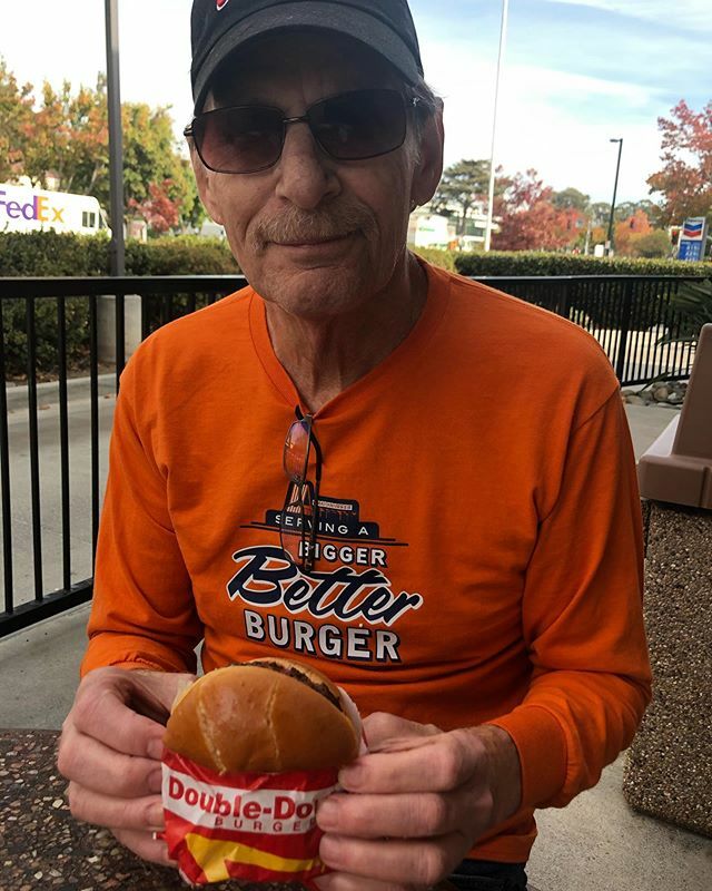 natbking's tweet photo. When there’s no @whataburger in California, you at least remind the competition who’s got the better burger. https://t.co/MD3pJwJjYN https://t.co/ZRYrmz1V71