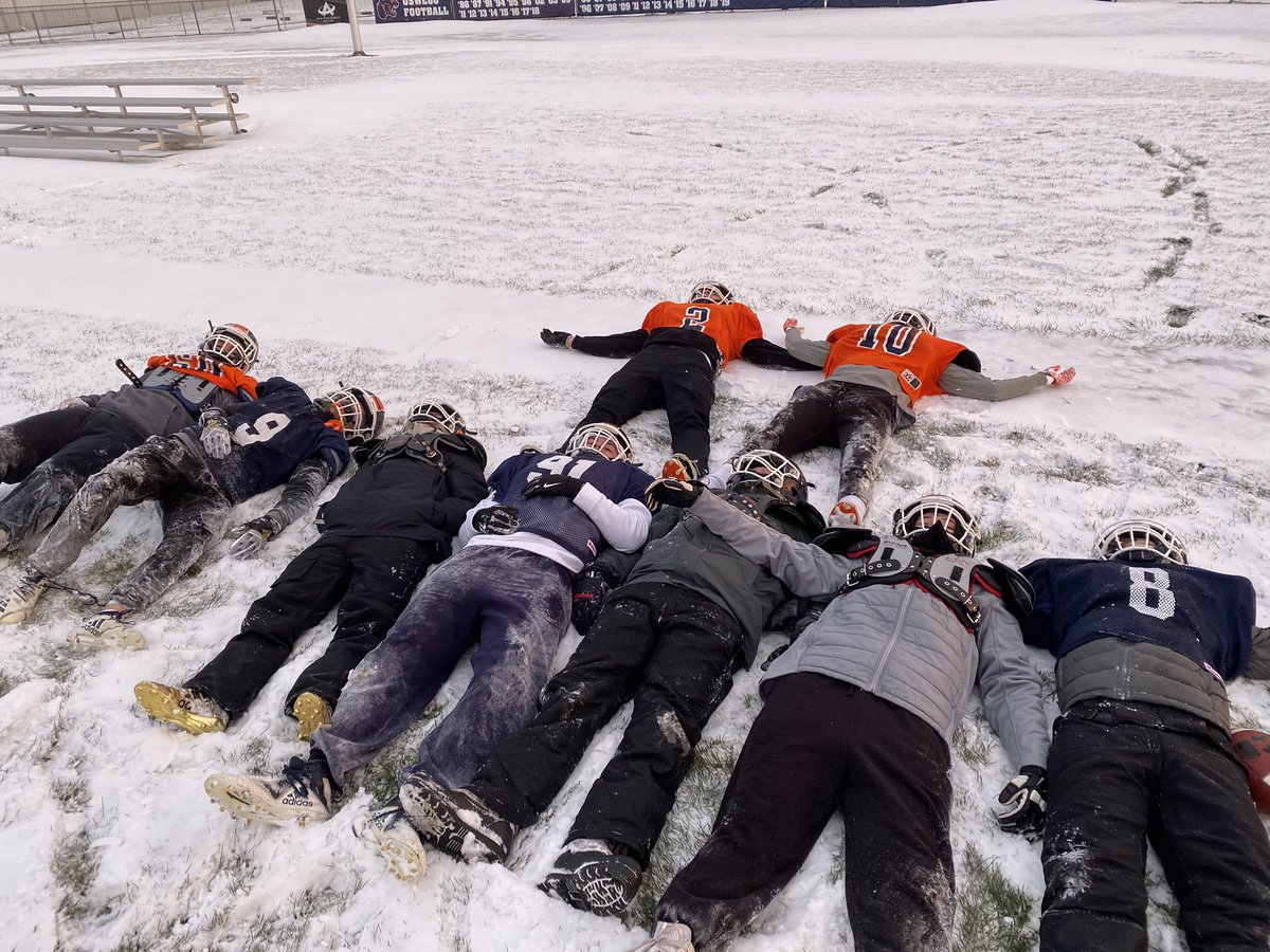 kala_sundstrom's tweet photo. memories of a lifetime💙🧡 https://t.co/NkjjmuJQvB