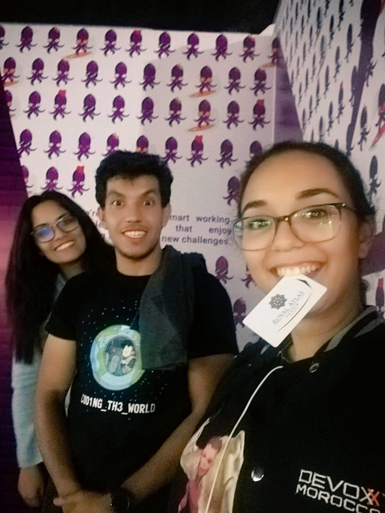 laytoun's tweet photo. Girls power! Make sure to visit these ladies at @xhubio booth during #DevoxxMA! https://t.co/U5j9KtVjpS