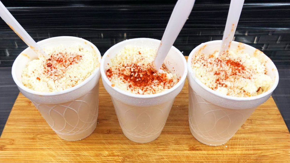 DiosClimaHillo's tweet image. Aquí está la granizada que les había pronosticado para hoy. Más que peligrosa, está bien sabrosa. Tomen sus precauciones porque los primeros 20 que muestren este tuit al elotero del Ley del Río, se van a llevar gratis con su consumo, este bonito impermeable conmemorativo. Fierro.