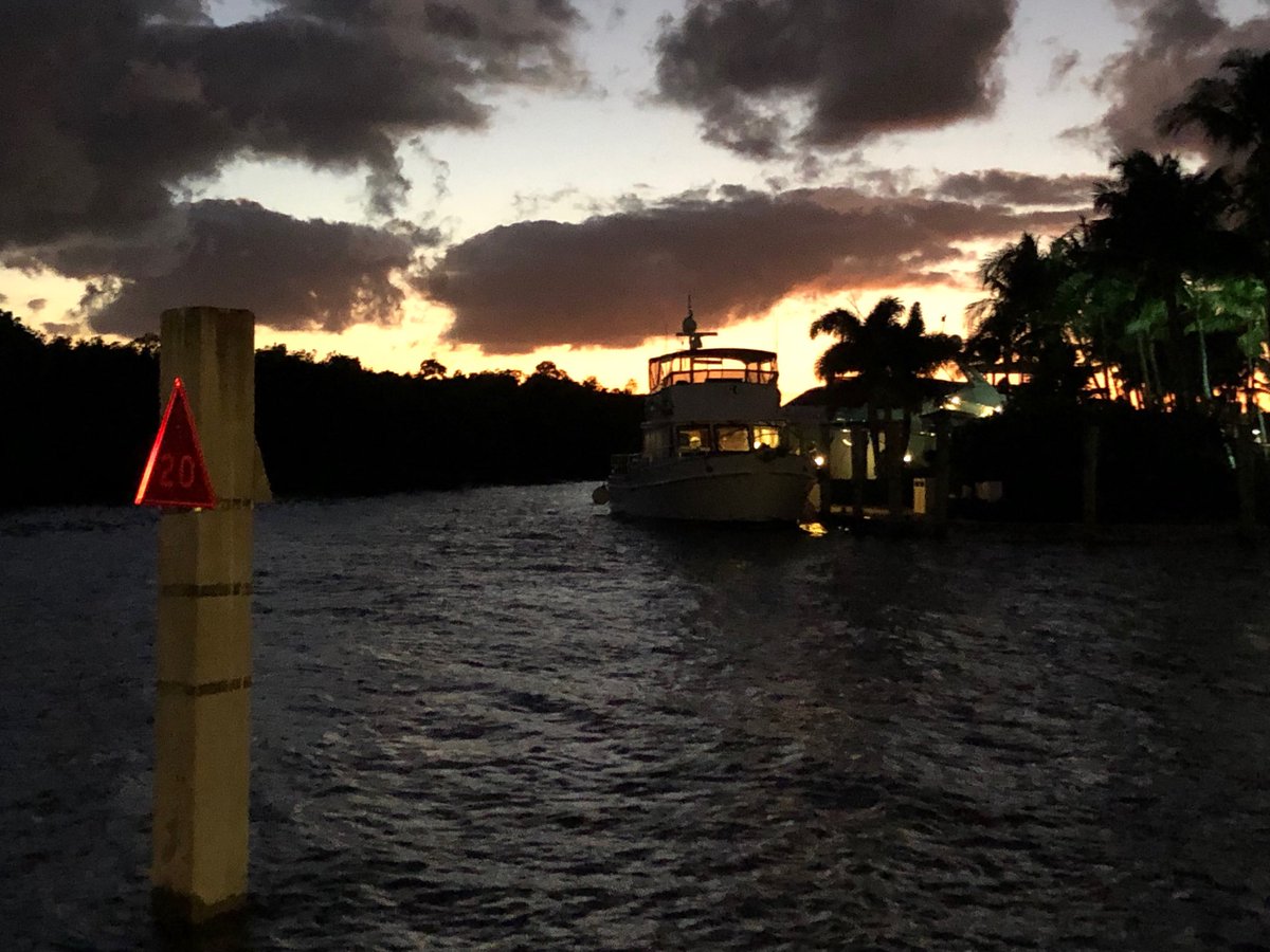 FrankHugelmeyer's tweet photo. Live your best life and lifestyle ever. ⁦@discoverboating⁩ ⁦@therealnmma⁩ https://t.co/hgGFV5VFYh