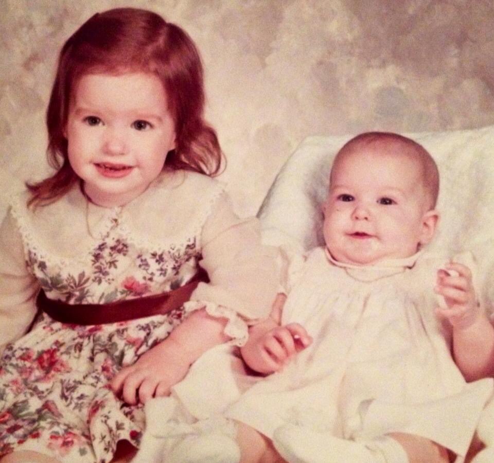 dizzy_lizzy_bee's tweet photo. Fab and forty-five #seesters #shesthebest #loveher #cheerstomanymoreyears @llockefield https://t.co/vm4pGE7Tmc