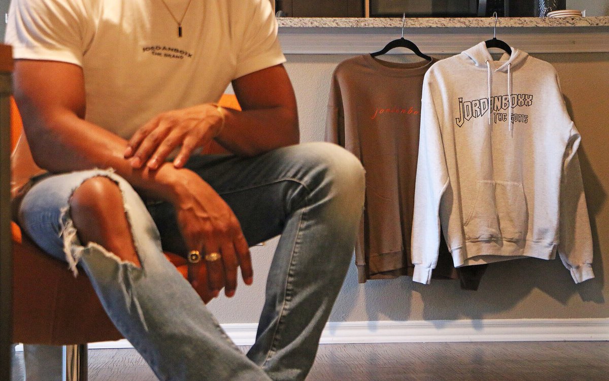 jordanboxx's tweet photo. Sweater Weather! Hoodie Season!
————————————————
#AUTUMN2019
#FALL2019
#jordanboxxTheBrand
#AntiSocialMediaSocialMediaCampaign
#ASMSMC
#Dallas
#Texas
#Southside https://t.co/49KQUO076V