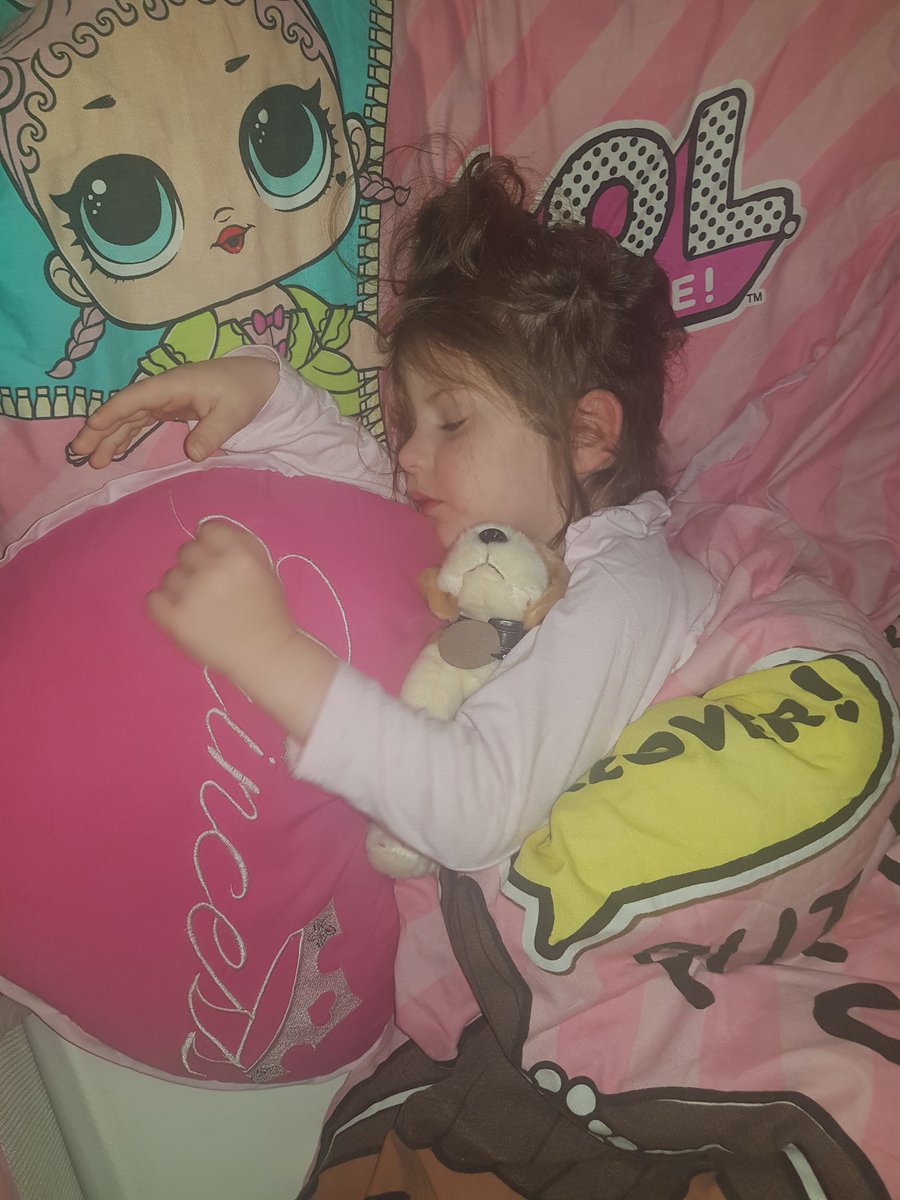 vixieG's tweet photo. Toby is fast asleep with Poppy-lea,  
All cosy and warm @sthelensCEPS  @catherinemc121 #ReadingRocks #WeLoveReading #ReadingForPleasure #LetUsShine https://t.co/15hRfujuws