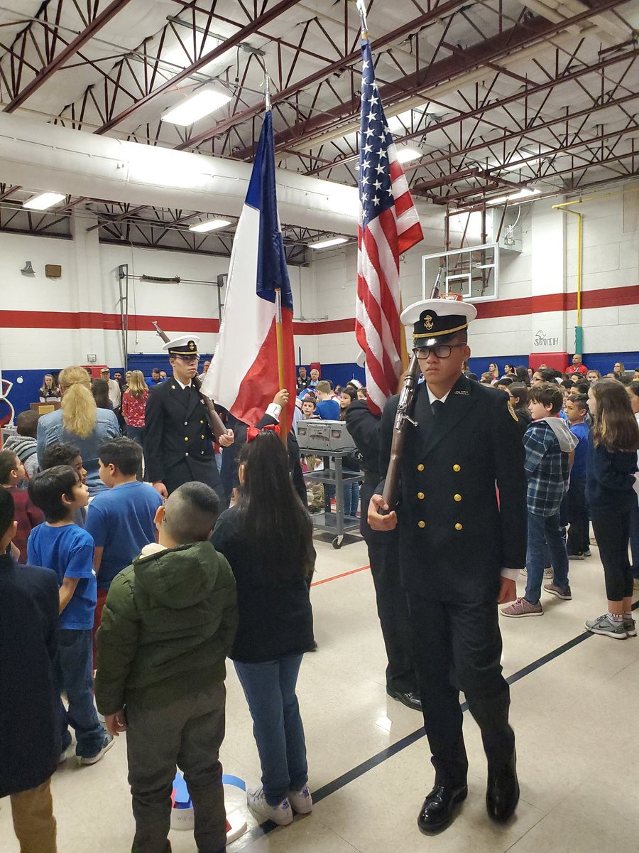 cass_waters_'s tweet photo. @NISDThornton had a beautiful ceremony this morning to honor our Veterans. We have been so blessed to have a WWII Veteran join us the past few years.Thank you @nisdmarshall for continuing to support our ceremony and posting our Nation's colors. @NISDElemSS #veteransday2019 https://t.co/0ew5MGotv1
