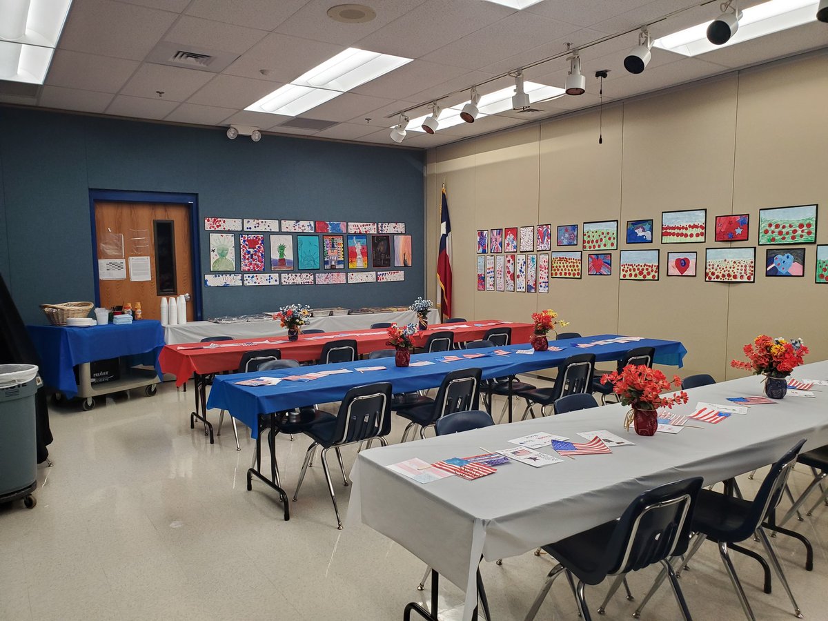 cass_waters_'s tweet photo. @NISDThornton had a beautiful ceremony this morning to honor our Veterans. We have been so blessed to have a WWII Veteran join us the past few years.Thank you @nisdmarshall for continuing to support our ceremony and posting our Nation's colors. @NISDElemSS #veteransday2019 https://t.co/0ew5MGotv1