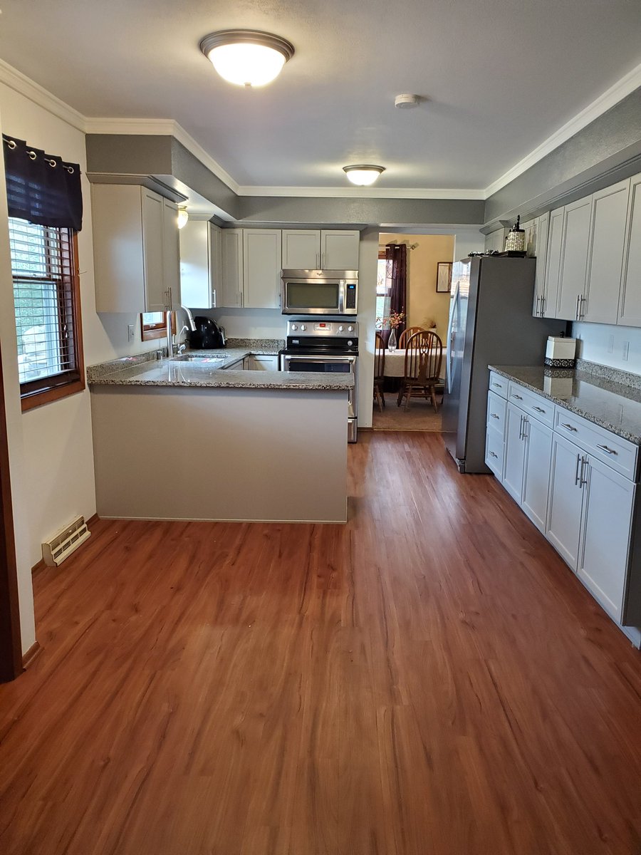 ConnieARealtor's tweet photo. Broker Open tomorrow! 12:00-1:30pm 6655 S. 121st Franklin
4 bedroom home on 1/2 acre lot many updates! Stop on out!
#conniesells #allinforEXIT
#Franklin #4bedroom #whitnallschooldistrict #franklinschooldistrict https://t.co/wuX3XUEmMT