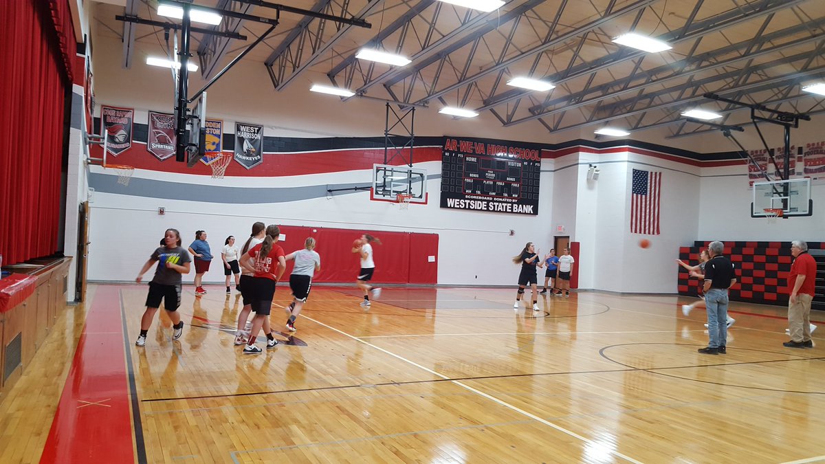 RichStoffers1's tweet photo. As I sit down to eat a meal & have a refreshment; along with some dessert... I'm just wondering how that 3 hr. AWV practice that the 'gals' were so, so look'n forward to is going @leslie_luft @MaggieRagaller @hannahkraus8 @KoraObrecht @SaraSchurke ?!? #BarfBucket #RunConditionRun https://t.co/utwyr0XRFR