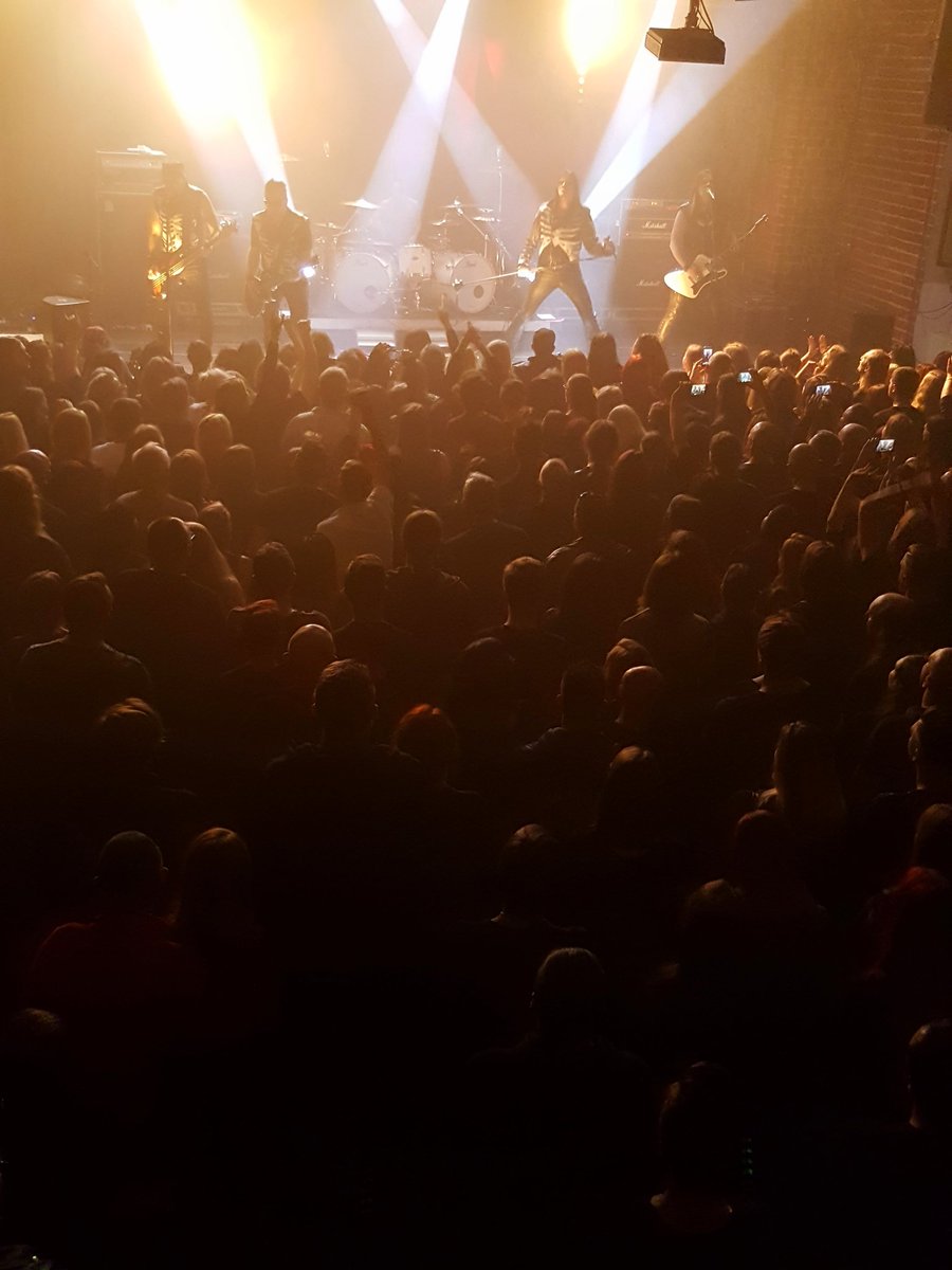 _GaliLu's tweet photo. Kto nie był, niech żałuje. Świetny koncert @69eyesofficial w #StaryKlasztor we Wrocławiu🤘❤🤘 https://t.co/1pPdRkKOY6