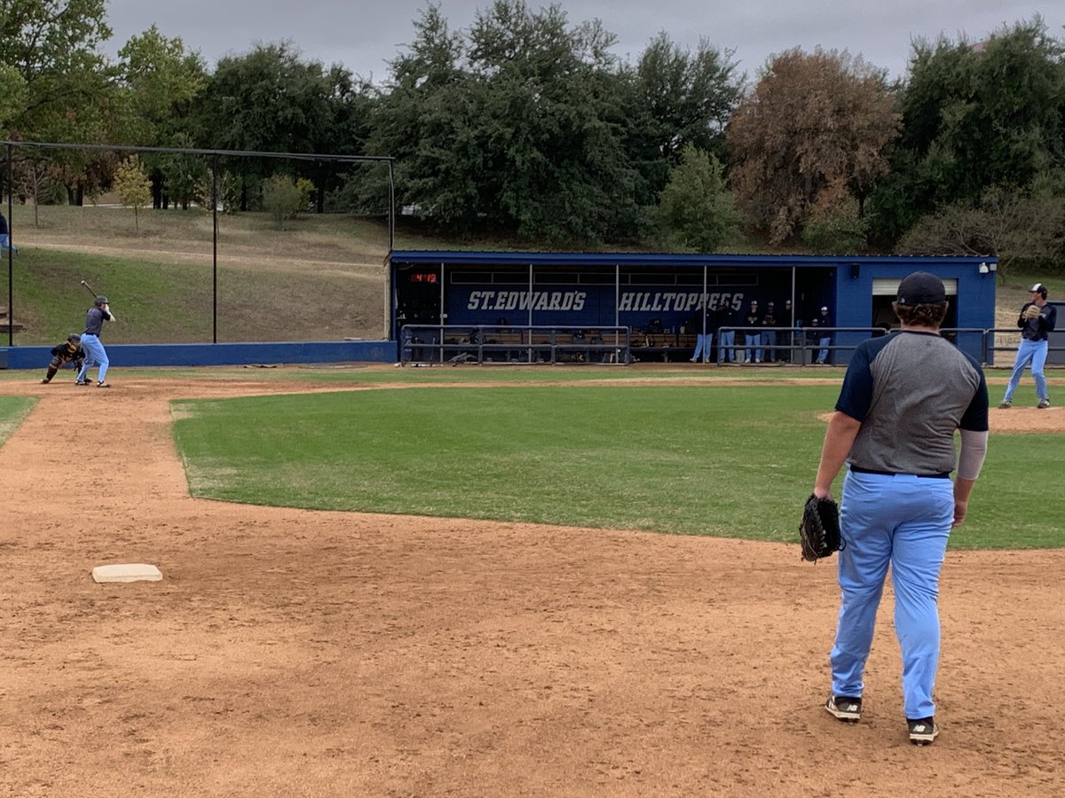 It got colder and colder throughout the first day of the Hilltopper World Series!! Not one ball got past the OF (crazy windy) but the final score was 9-5!!  Lots of runs can be scored on less than optimal hitting days!!  #windinyoface #toppersup