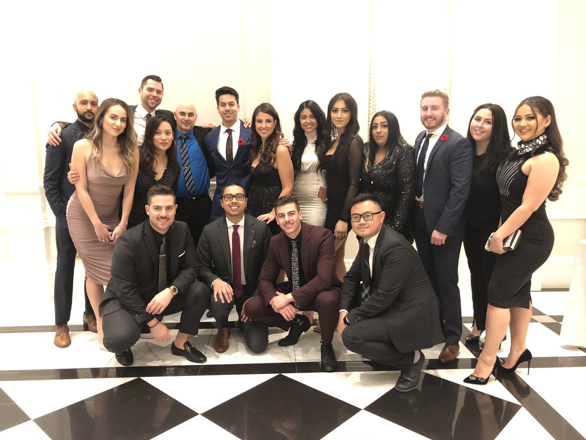 Great evening spent with the team at the DVH &amp; Uptown Year End Gala! 💚@tdpauld <a href="/NHenriques_TD/">Nelson Henriques</a> <a href="/dvhfollowers/">dvhfollowers</a> <a href="/TD_Uptown/">TD_Uptown</a>