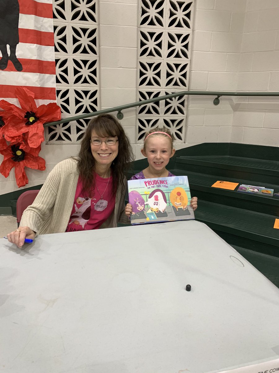 DuelloLibrary's tweet image. We had a great day meet Jody Jensen Shaffer, author of “Prudence the Part-Time Cow!” @duello_elem #wsdlearns  #duellolearns