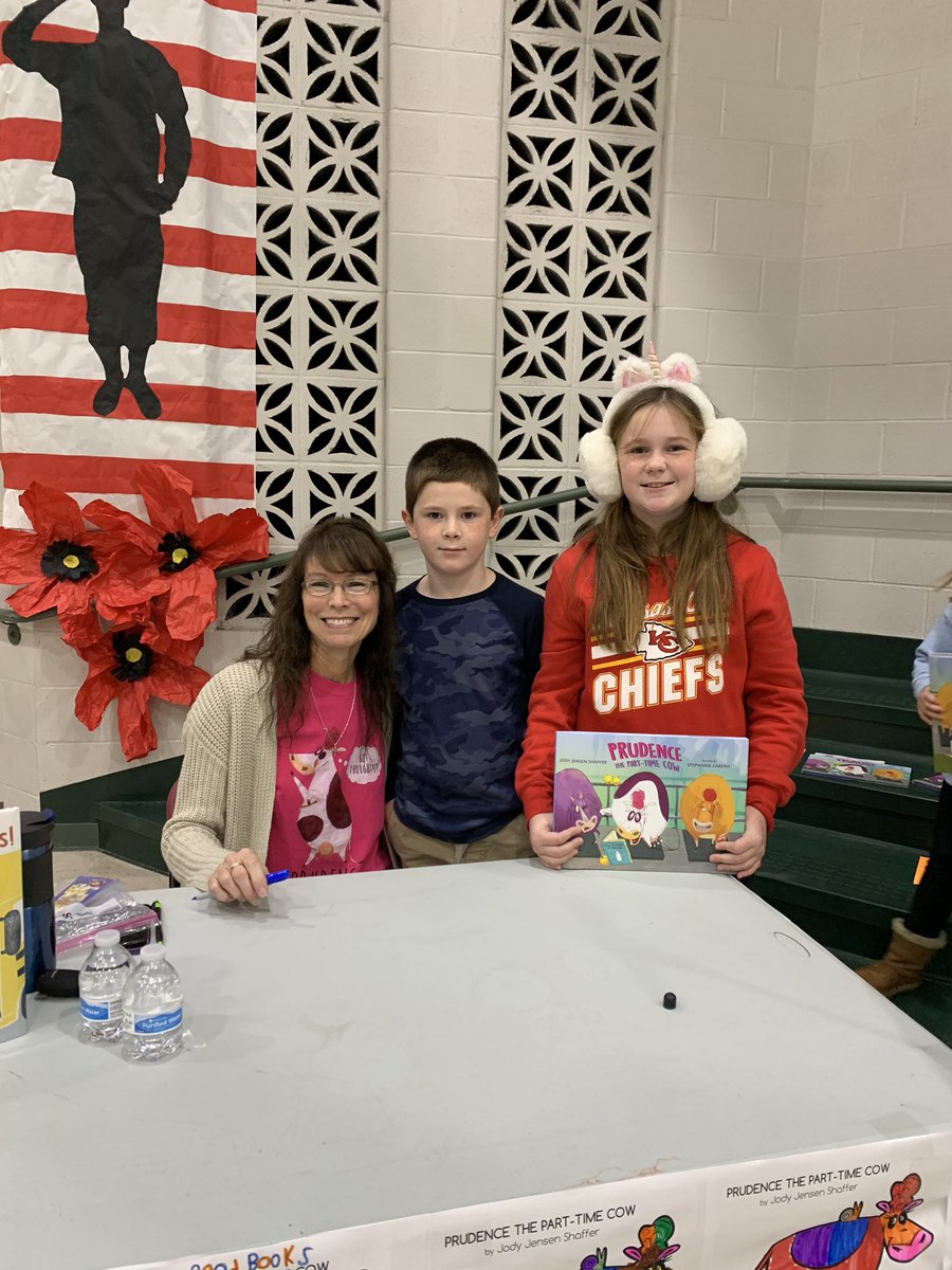 DuelloLibrary's tweet image. We had a great day meet Jody Jensen Shaffer, author of “Prudence the Part-Time Cow!” @duello_elem #wsdlearns  #duellolearns