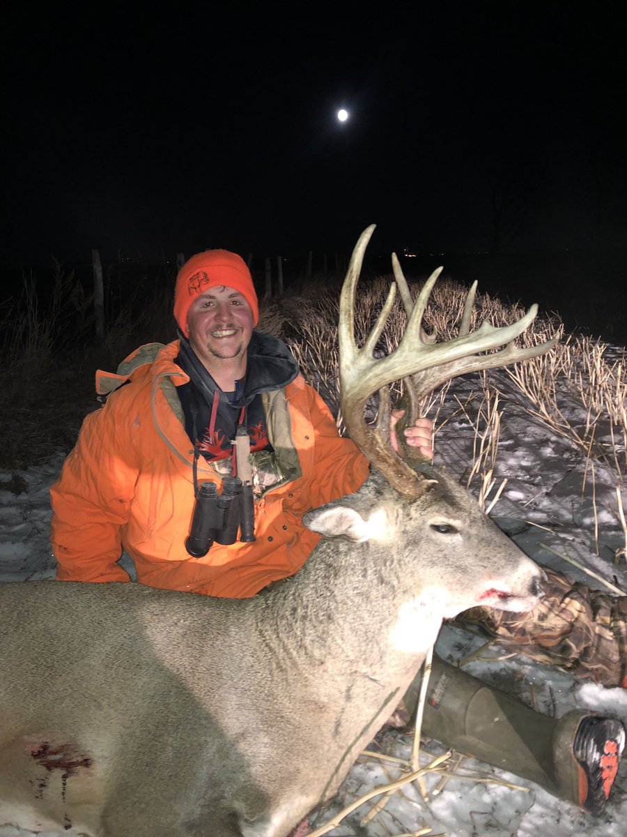 Opening day of rifle season saw <a href="/dtrain_44/">Dillon Strain</a> put the smack down on this MONSTER marsh buck! 🔥🔥 #HuntMB #BigBuck