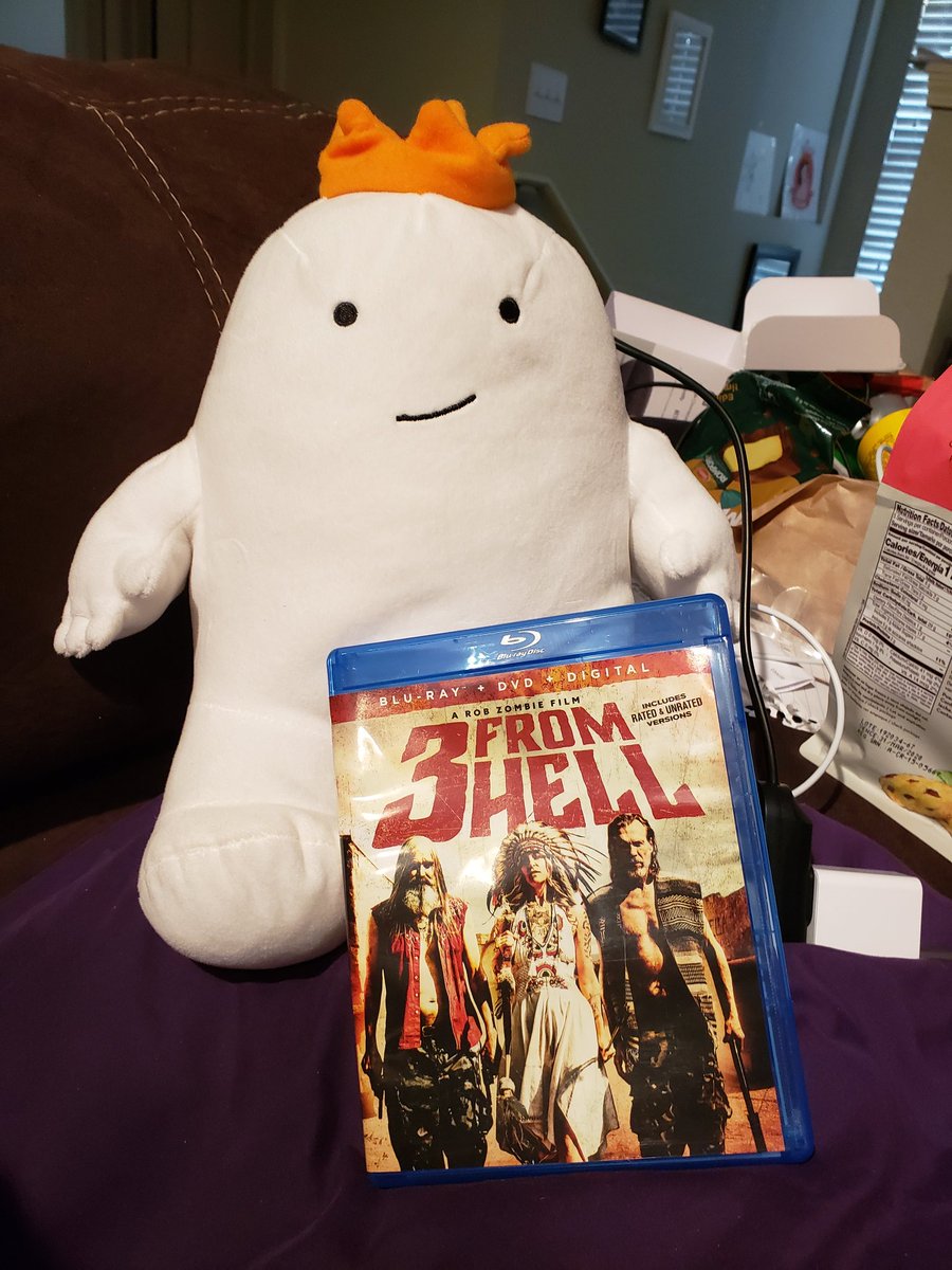 Cosplay_Cookie's tweet photo. Movie night, I loved 3 from hell #freethe3 #robzpmbie #model #18up #adultfun #altmodel #tattoobabe #piercingbabe #sext #sextpanther https://t.co/06PwMuet8G