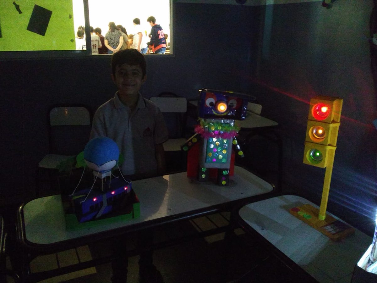 colegioICADE's tweet photo. Compartimos momentos de la muestra de proyectos "Lo que vi lo aprendí, lo que hice lo sé" https://t.co/pSozyPHmWq