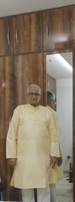 sumeetbhasin's tweet photo. U were there 4me, the day I was born, always having my best interests in mind. U R 1 of the most important people in my life I love U with my whole heart. People rub lamps to find genies while I simply call out U. like the shade of a tree, U R my life’s canopy. Happy birthday Dad https://t.co/TJ01IxMaFB
