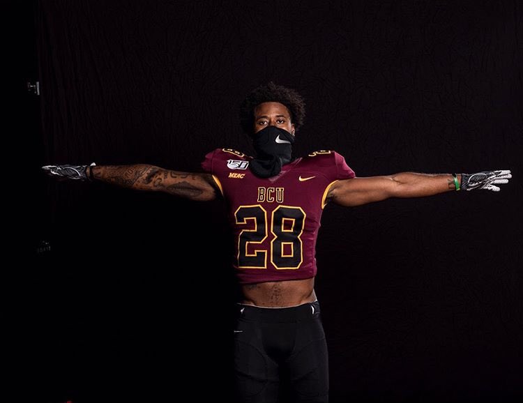 Dphantom_13's tweet photo. Blessed beyond measure to say that I have earned a scholarship offer from Bethune cookman university #hailwildcats #preytogether @CoachLou15 @larryblustein @Rivalsfbcamps @FootballKowboy https://t.co/2HkQJc4rd6