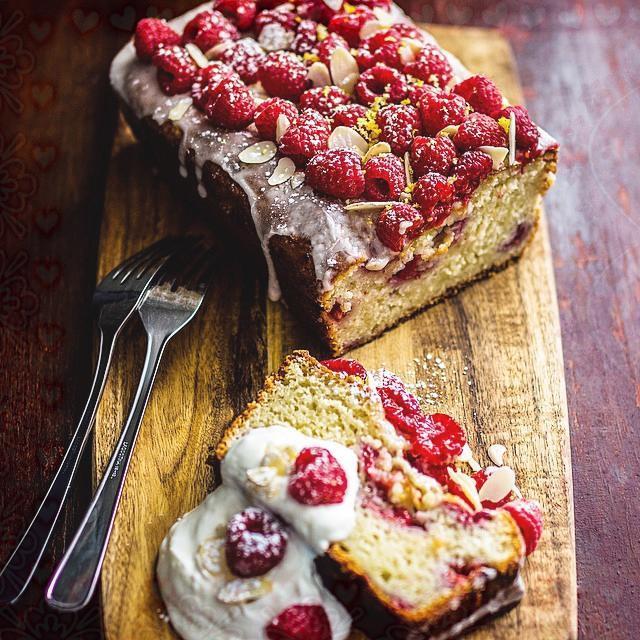 HowGourmet's tweet image. If there’s berries on it, it counts as breakfast…yes? Lemon Glazed Raspberry Y… howtobecomeagourmet.ketorecipesnow.com/if-theres-berr…