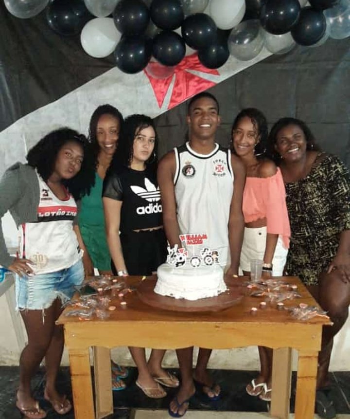 diego_emanuelly's tweet photo. Mozão #Faz23 tropa das manas 🎉❤️ https://t.co/NAiYZCRwcH