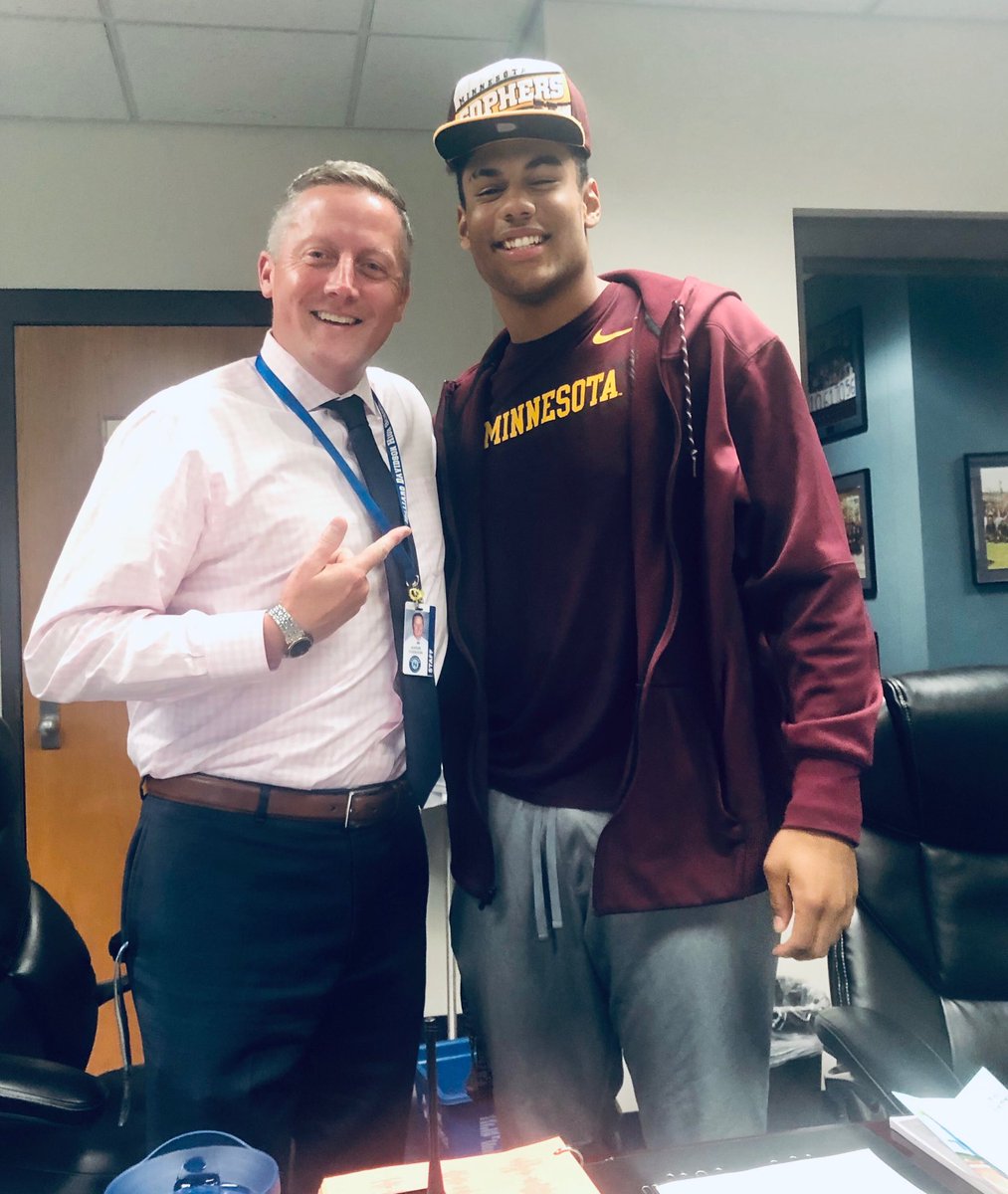 “Hey Mr. Cookson, how was your weekend?” -⁦<a href="/5100keys/">Gage Keys</a>⁩ stopped by the admin meeting today to “check in” on Mr. Cookson after ⁦<a href="/GopherFootball/">Minnesota Football</a>⁩ big win over ⁦<a href="/PennStateFball/">Penn State Football</a>⁩